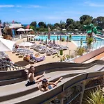 Mobil-home Domaine 4 Etoiles De L'ile D'or Vue Pour 4 Personnes Campsite *