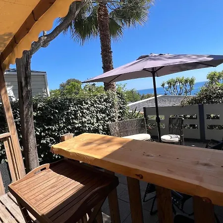 Mobil-home Domaine 4 Etoiles De L'ile D'or Vue Pour 4 Personnes Campsite