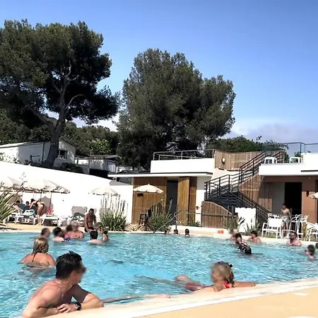 Mobil-home Domaine 4 Etoiles De L'ile D'or Vue Pour 4 Personnes *